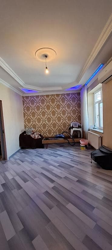 ucuz evlet: 3 otaqlı, 62 kv. m, Orta təmir — 2
