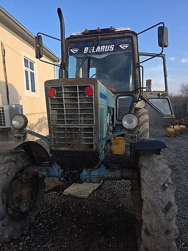 панель: Belarus MTZ seriyalı təkərli traktor Traktor Sabirabad dadır Işlək — 5
