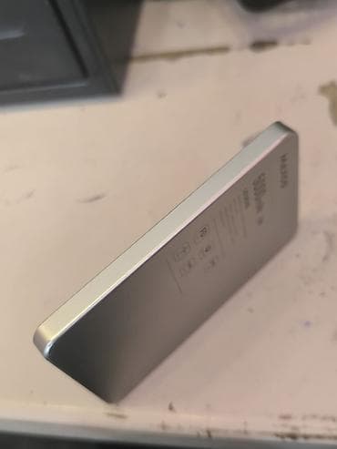 osmo mobile 6: MAXCO Legend maqnitli power bank - Tutum: 5000 mAh (20 Wh) - Maks — 1