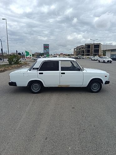 Nəqliyyat: VAZ (LADA) 2107: 1.6 l | 2009 il 44460 km Sedan — 7