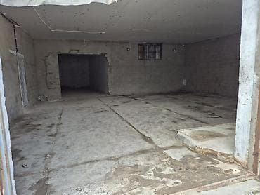 lənkəran əmlak: Ağ şəhər (city park mall yanı) anbar icarəyə verilir. Qapalı həyət — 8