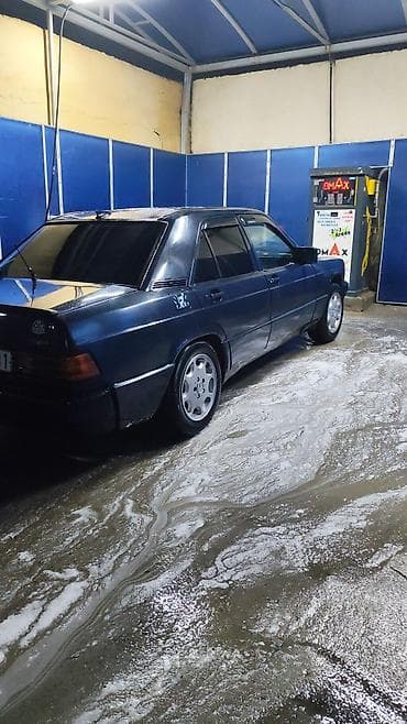 changan benni 2007: Mercedes-Benz 190 (W201): 1.8 l | 1992 il Sedan — 3