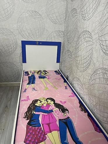 Uşaq mebeli: Qız üçün, Çarpayı, Bazasız, Matras ilə, Siyirməsiz — 1