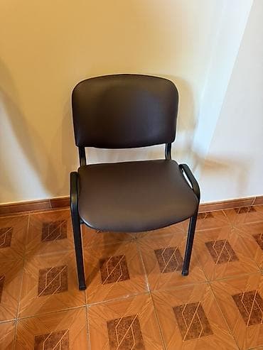 agac: Ofis mebel dəsti Tərkibi: - Direktor masası – geniş iş səthi, yan və — 10