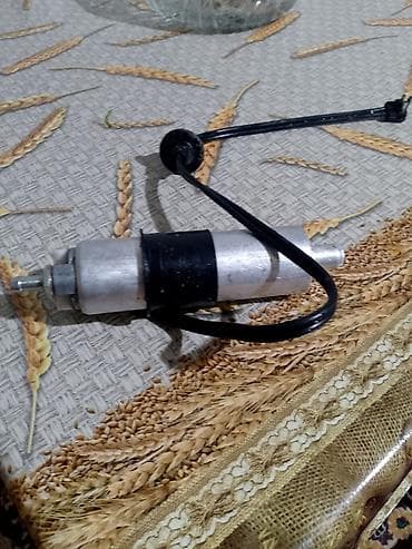 traktorlar alqi satqisi: Mercedes C200 1.8 mühərrik üçün benzin nasosu satılır. İşlək — 2