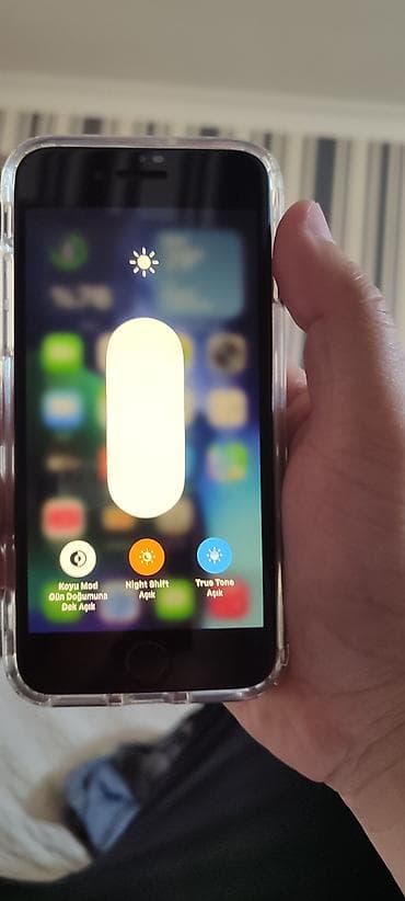 iphone 8 64: 64 GB, Qara, Barmaq izi — 4