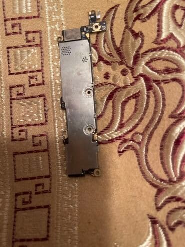 Telefon ekranları: İphone5s zaryatka kiristalı iphone 5 kirisdalı ilə barter var — 2