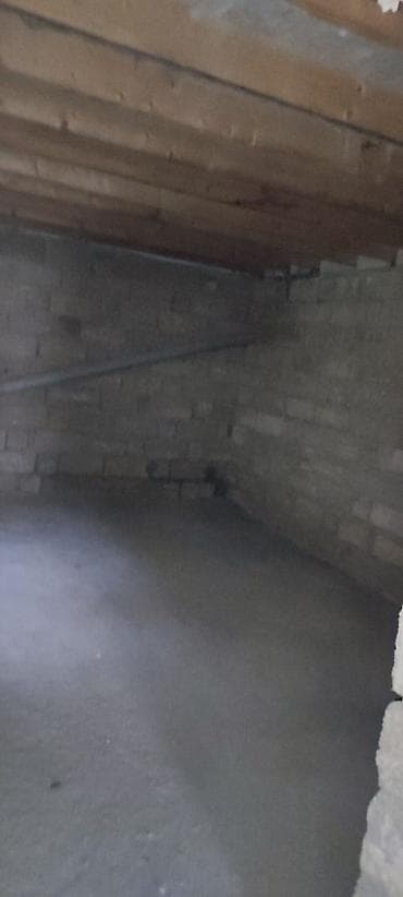 Mənzillər: Qala qəs. 4 otaqlı, 150 kv. m, Kredit yoxdur, Orta təmir — 7