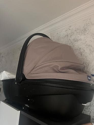 Modullu arabalar: Chicco uşaq arabası + portbebe (beşik bölməsi) Xüsusiyyətlər: - — 1