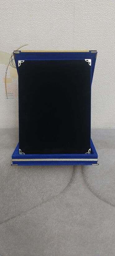 pul yigmaq ucun qab: Suvenir demir yumuruq satilir 10 manata — 2