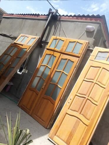 Входные двери: Otaq qapıları - Material: təbii ağac (şam tonlarında), laklı səth - — 1