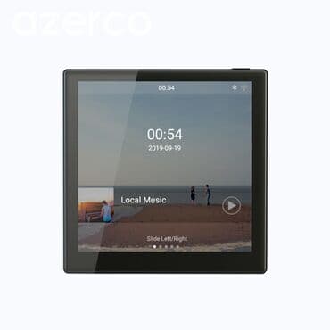 mp 3 player: Qara rəngdə olan, kvadrat formalı musiqi pleyeri. Ekranında cari vaxt — 1