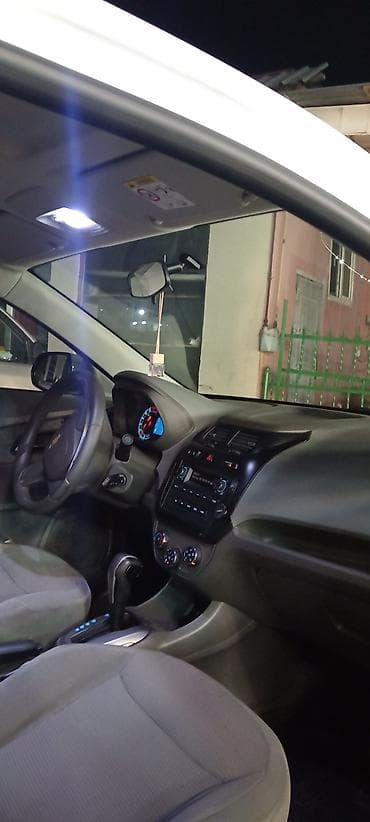 Chevrolet: Chevrolet Cobalt: 1.5 l | 2024 il 98000 km Sedan — 9