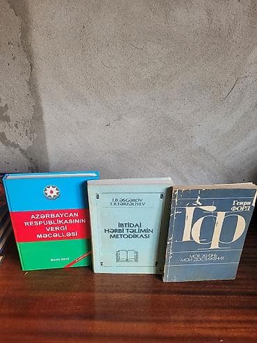 Məktəb dərslikləri: Müxtəlif mövzularda rus və azərbaycandilli kitablar toplusu Dildə — 2