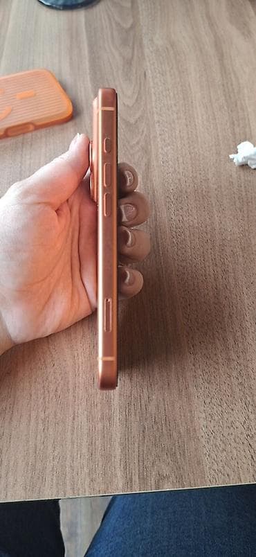 iphone tap az: 2aydır almışam təcili satıram.Yenidir.256 yaddaş 100% pil — 3