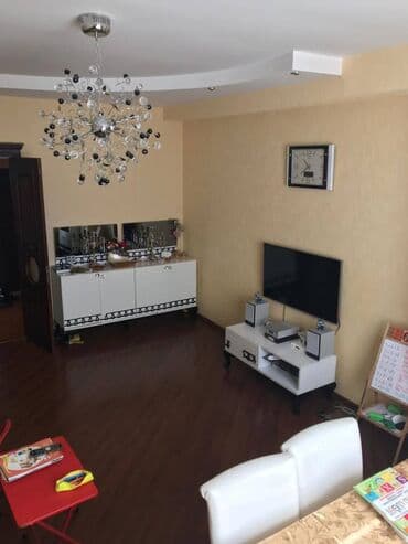 9 ci mikrorayon satilan evler: 2 otaqlı, Yeni tikili, 73 kv. m — 1