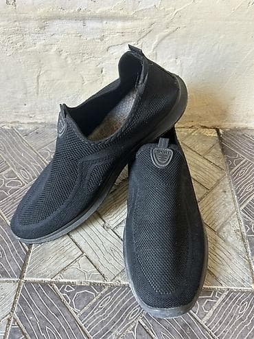 Qara rəngli kişi slip-on ayaqqabıları - Model: “SPORT” loqolu slip-on