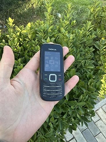 50 manatliq telefon: Nokia 5230, rəng - Qara, Düyməli — 2