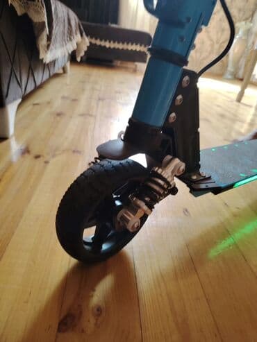 gecə görmə: Elektrik skuter – mavi rəng Xüsusiyyətlər: - Ön amortizator sistemi — 2