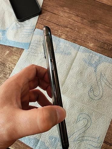 iphoni 8: IPhone 11 Pro Max, 64 GB, Space Gray, Face ID — 7