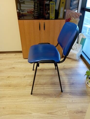 süni güllər: Ofis/konfrans üçün rahat oturacaq stulları işlənmişdir. Stullari Səməd — 6