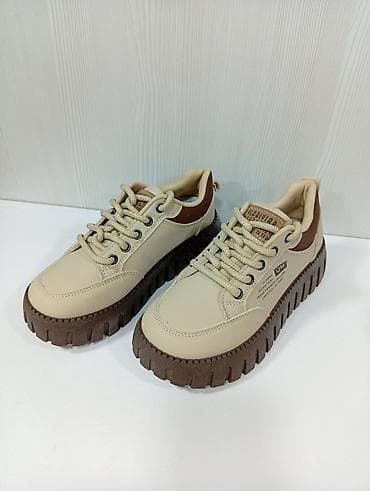 deri kaslok: Qadın krossovkası – qalın dişli platforma - Rəng: bej üst hissə — 3