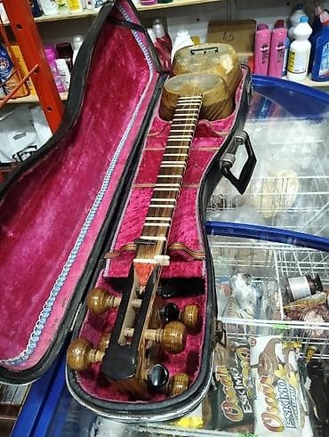 Məhsul: Ud qutusunda tar (Azərbaycan milli simli musiqi aləti) 1977 çi