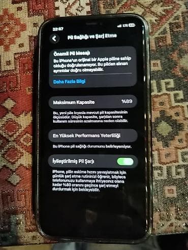 macbook pro 2.el: IPhone 11 Pro Max, 64 GB, Natural Titanium — 3