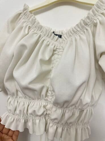 женские футболки и майки в полоску: Ağ rəngli qadın bluzası – “ILE” markası Ölçü: USA M (etiketdə — 4