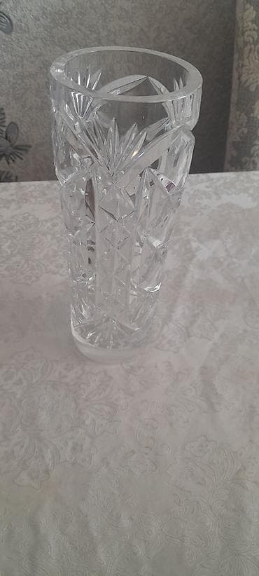 Bir vaza, Xrustal lalafo.az -da Bir vaza, Xrustal