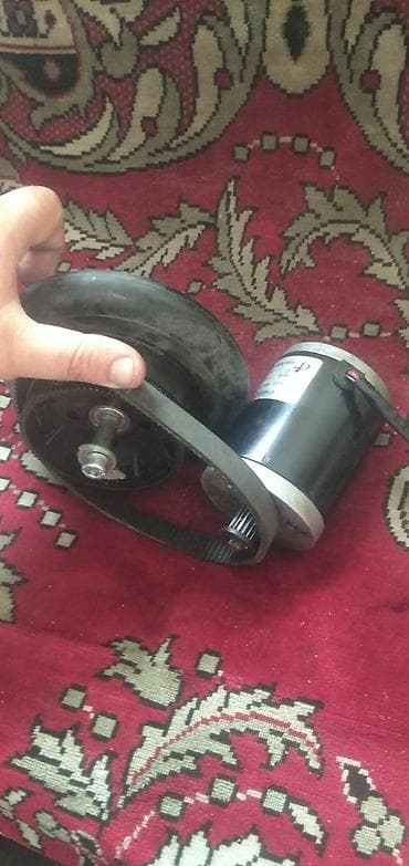 pec matoru: Elektrikli skuter üçün ötürmə dəsti Tərkib: - 24V fırçalı DC motor — 2