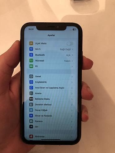 televizor wifi smart: IPhone Xr, Qara, Face ID — 9