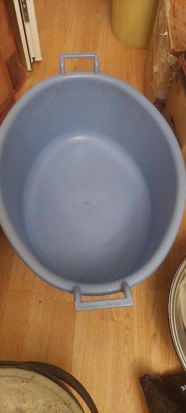 vanna satilir: Plastmas vannalar.vedrələr.çox az işlınib — 4