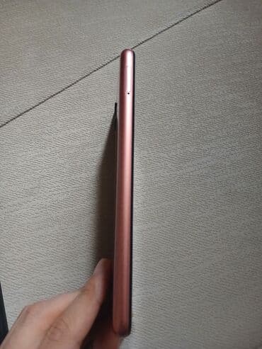 Бытовая техника: Samsung Galaxy A04, 32 ГБ, цвет - Золотой, Две SIM карты — 2