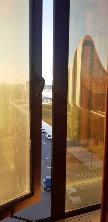 bakıda kirayə evlər 2023: Heydər Əliyev mərkəzin yanı 10 mərtəbəli binanın 7-ci mərtəbəsi ümumi — 4