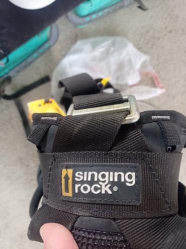 Mexaniki əl alətləri: Sənayedə alpinist işləri üçün komplekt avadanlıq Tərkib: - Müxtəlif — 9