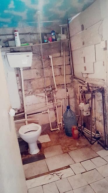 ev mingecevir: 3otaqlı həyət evi – əşyalarla Plan və sahələr: - Geniş zal/mətbəx — 4