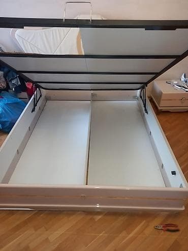 qorka kamot: İkinəfərlik çarpayı, Komod — 2