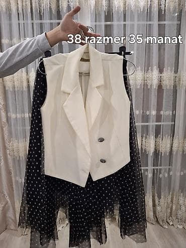 Костюмы: Qadın geyim dəsti – 38 razmer 1) Qara-ağ zolaqlı kostyum - Üst geyim — 2