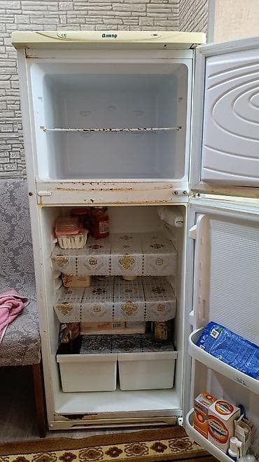 2 qapılı Dnepr Soyuducu Satılır, rəng - Ağ