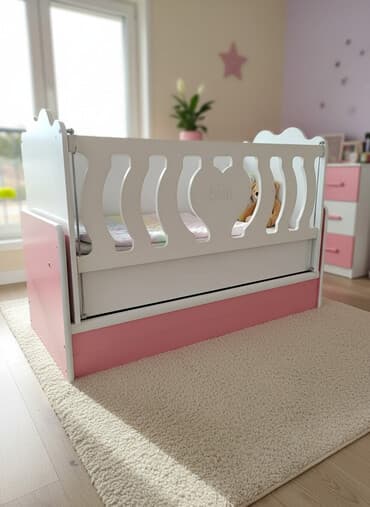 Qız üçün, İşlənmiş, Beşik, Matras ilə, Yellənmə mexanizm ilə