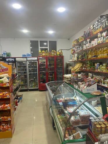 mağaza üçün avadanlıqlarla təchiz olunmuş obyekt: Nərimanov rayonunda ərzaq magazası icarəyə verilir. 120 kv, ətrafda — 4