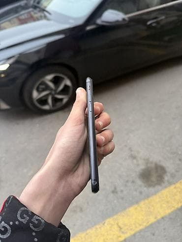 ayfon 4 kameralı: IPhone 8, Qara, Barmaq izi — 5