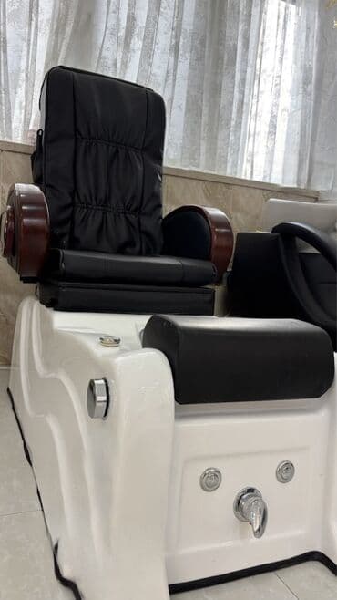 Salon, tibbi kreslolar: İşlənmiş, Pedikür kreslosu