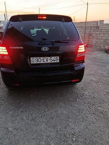 kia forte diffuser: Kia Sorento EX – qara rəngli, tam ölçülü SUV - Model: Kia Sorento - — 4