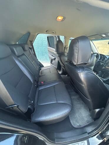 Motonəqliyyat: Kia Sorento: 2 l | 2011 il Ofrouder/SUV — 10