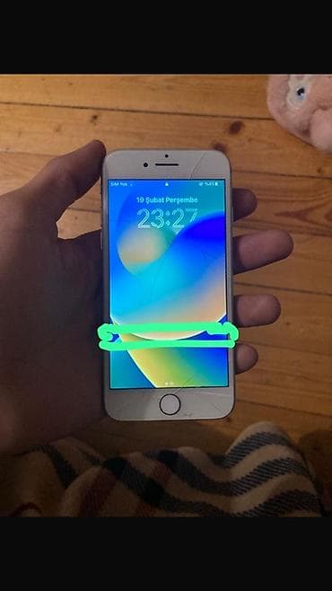 Foto və videokameralar: IPhone 8, Ağ, Qırıq — 3