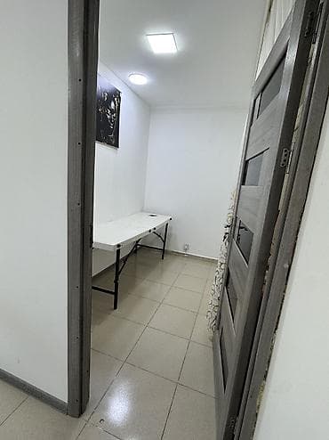 Gozellik salonun daxilinde otaq arendaya verilir. Birde sac ustasi — 6