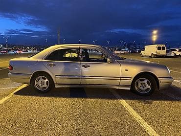 mercedes e class: Mercedes-Benz E-Class: 2.3 l | Sedan — 2