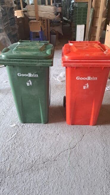 zibil qutusu: Müxtəlif ölçülərdə və rənglərdə Goodbin zibil qutuları. Bu zibil — 8